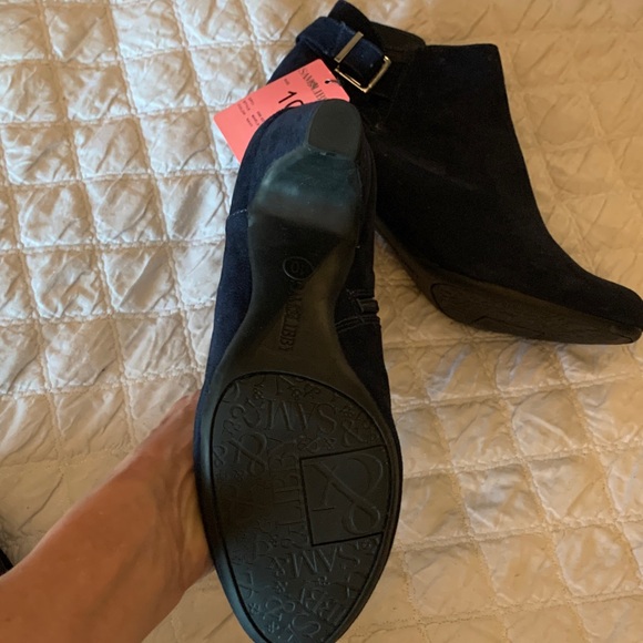 Sam & Libby (now Sam Edelman) Navy Blue Ankle Booties with Buckle - Picture 4 of 7